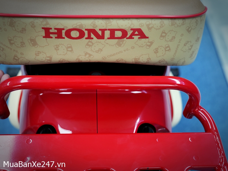 Honda Super Cub 110 Hello Kitty 10 Honda Super Cub 110 Hello Kitty - Ảnh 8