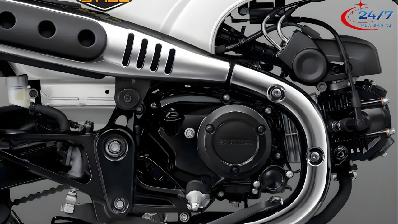 honda-dax-og-white-va-og-black