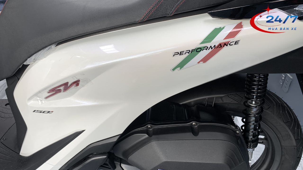 honda-sh-y-150i-trang-pha-le