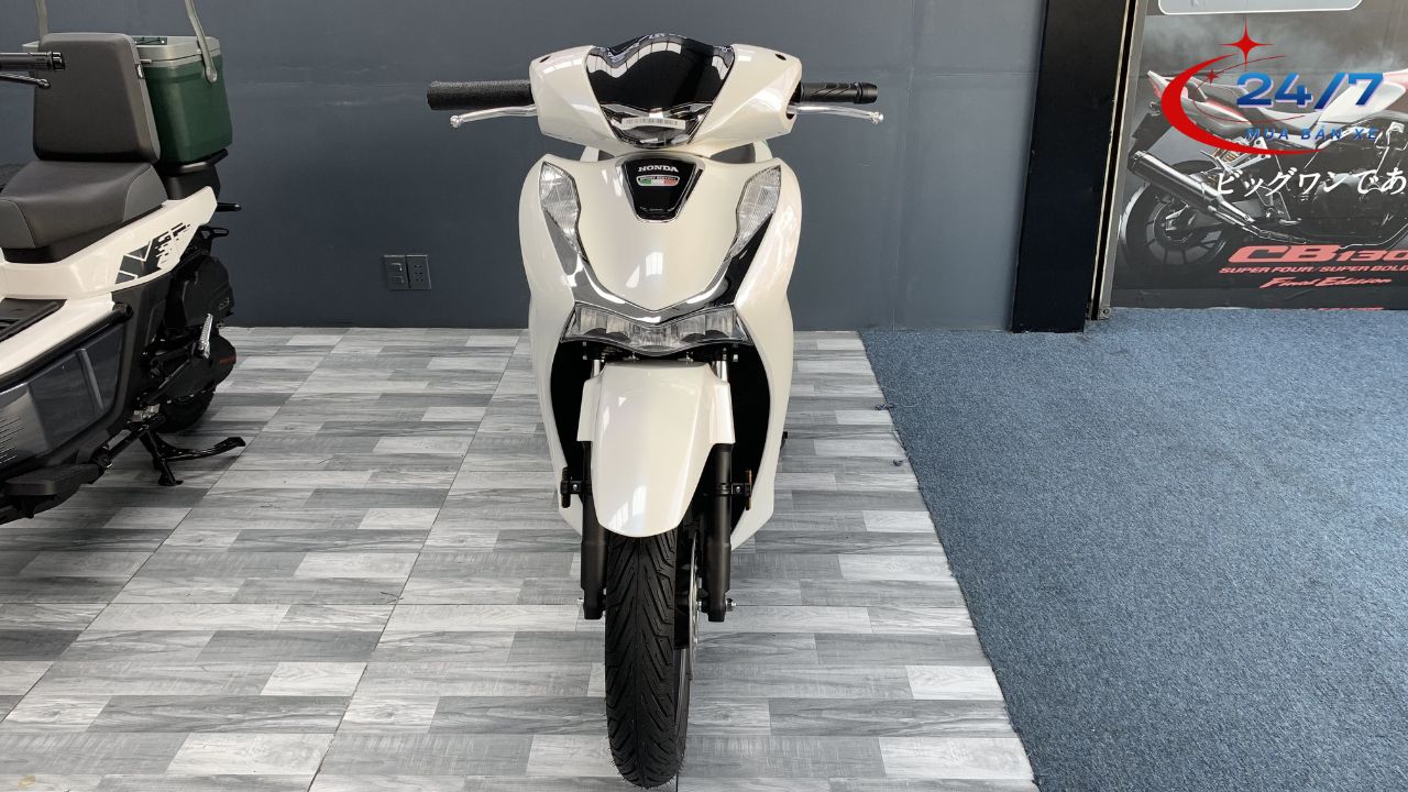 honda-sh150i-y-trang-pha-le