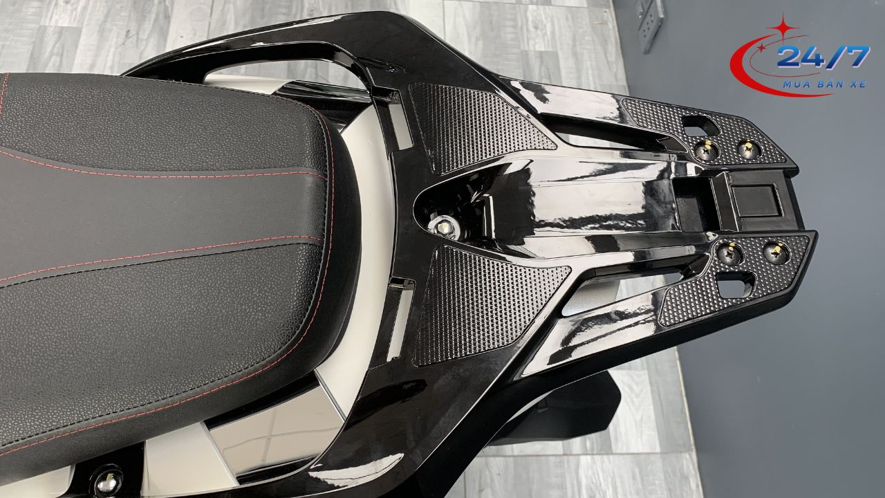 honda-sh-y-150i-trang-pha-le