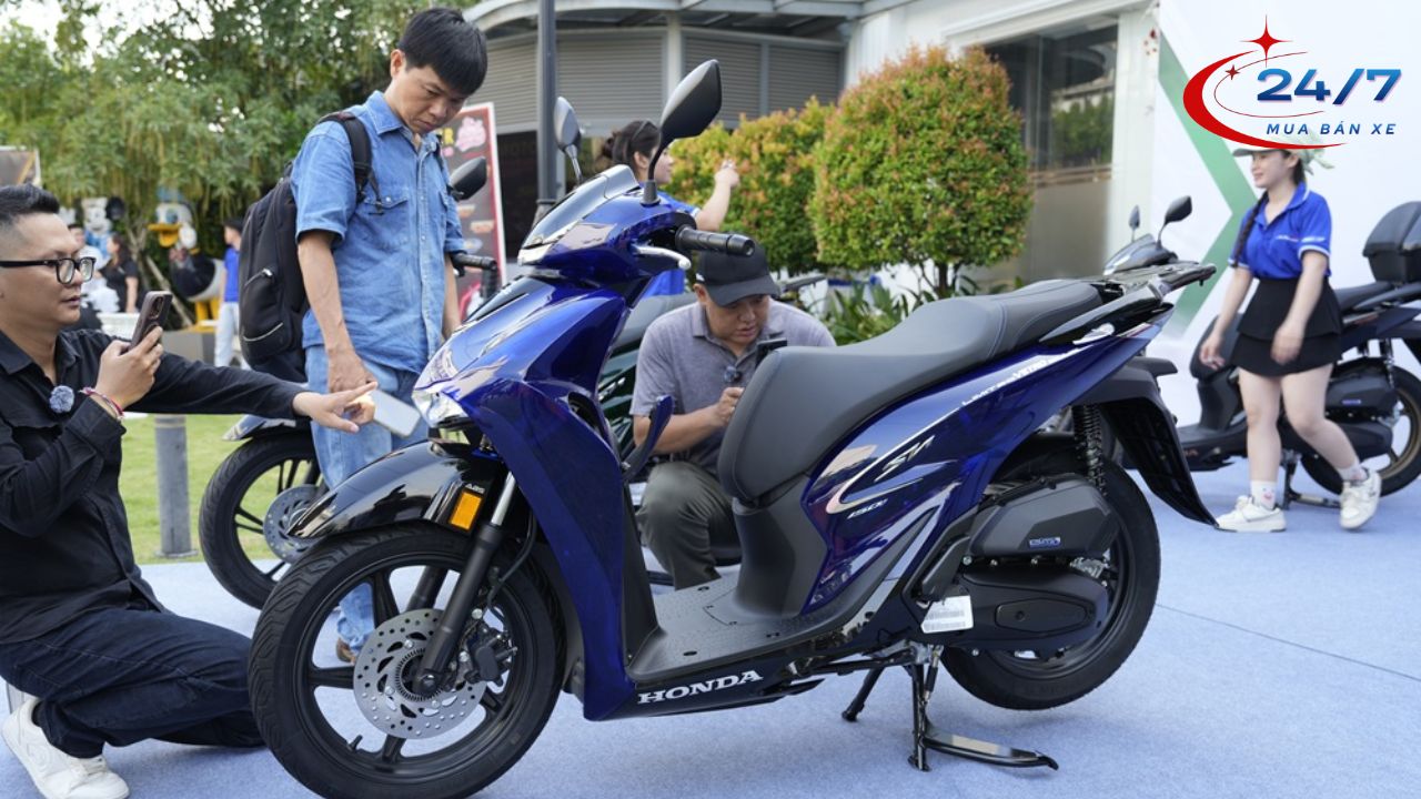 Honda SH 150i Vetro Blue 2026 - LH em Thảo: 0908.106.778