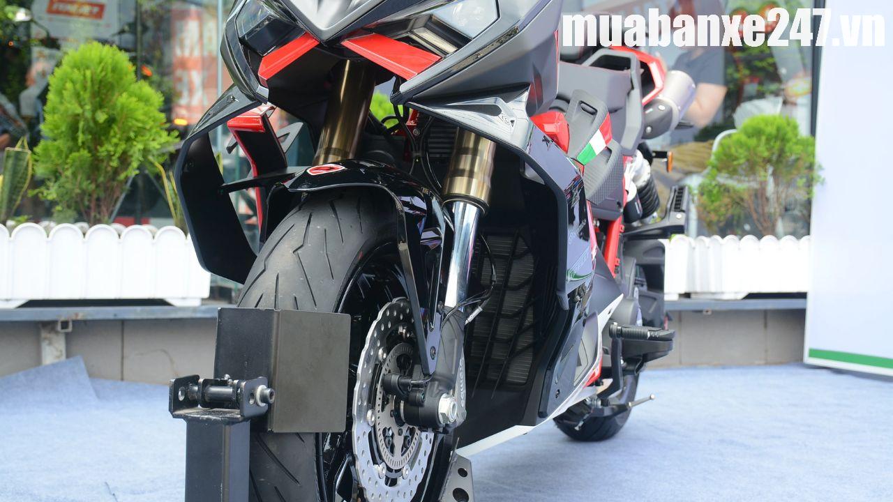 Giá Italjet Dragster 700 Twin Premium Edition khoảng 428 triệu