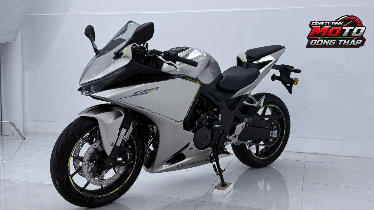 Honda CBR500R Four 2026 chính thức có mặt tại Việt Nam – Sportbike 4 xi-lanh khiến cộng đồng biker bùng nổ 2 Honda CBR500R Four - Màu Bạc