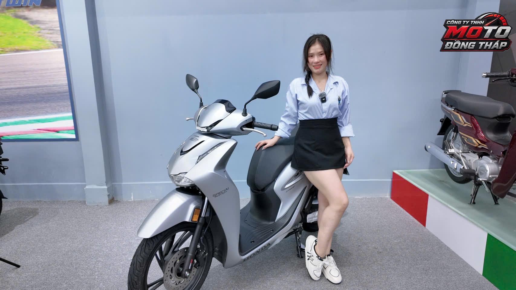 Honda SH Ý 150i Special Edition phiên bản mới nhất từ nhà Honda Moto Roma 8 Honda SH Ý 150i Special Edition Honda Moto Roma màu bạc