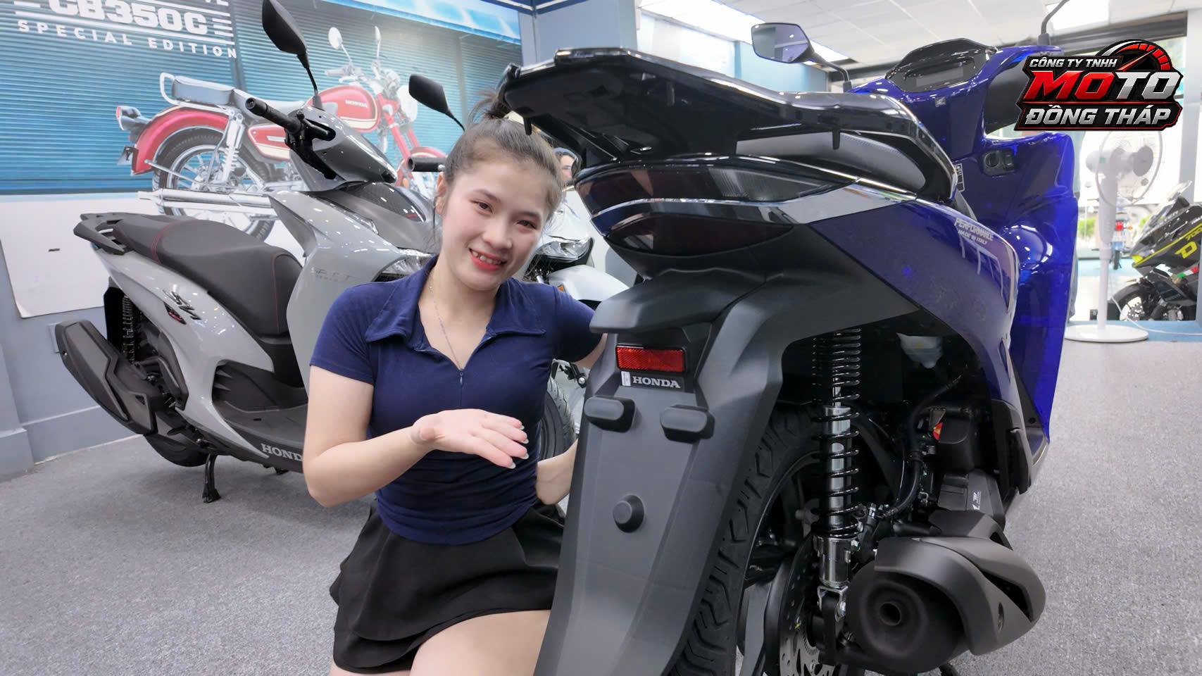 Những điểm nổi bật giúp Honda SH Ý 150i Vetro Blue Honda Moto Roma trở thành tâm điểm của giới chơi xe nhập khẩu 8 Honda SH Ý 150i Vetro Blue Honda Moto Roma
