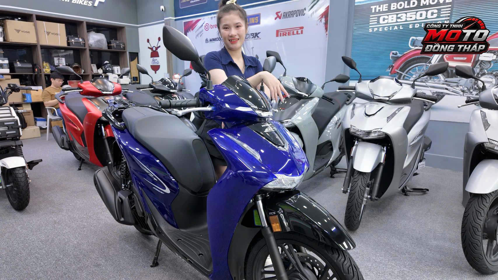 Những điểm nổi bật giúp Honda SH Ý 150i Vetro Blue Honda Moto Roma trở thành tâm điểm của giới chơi xe nhập khẩu 2 Honda SH Ý 150i Vetro Blue Honda Moto Roma