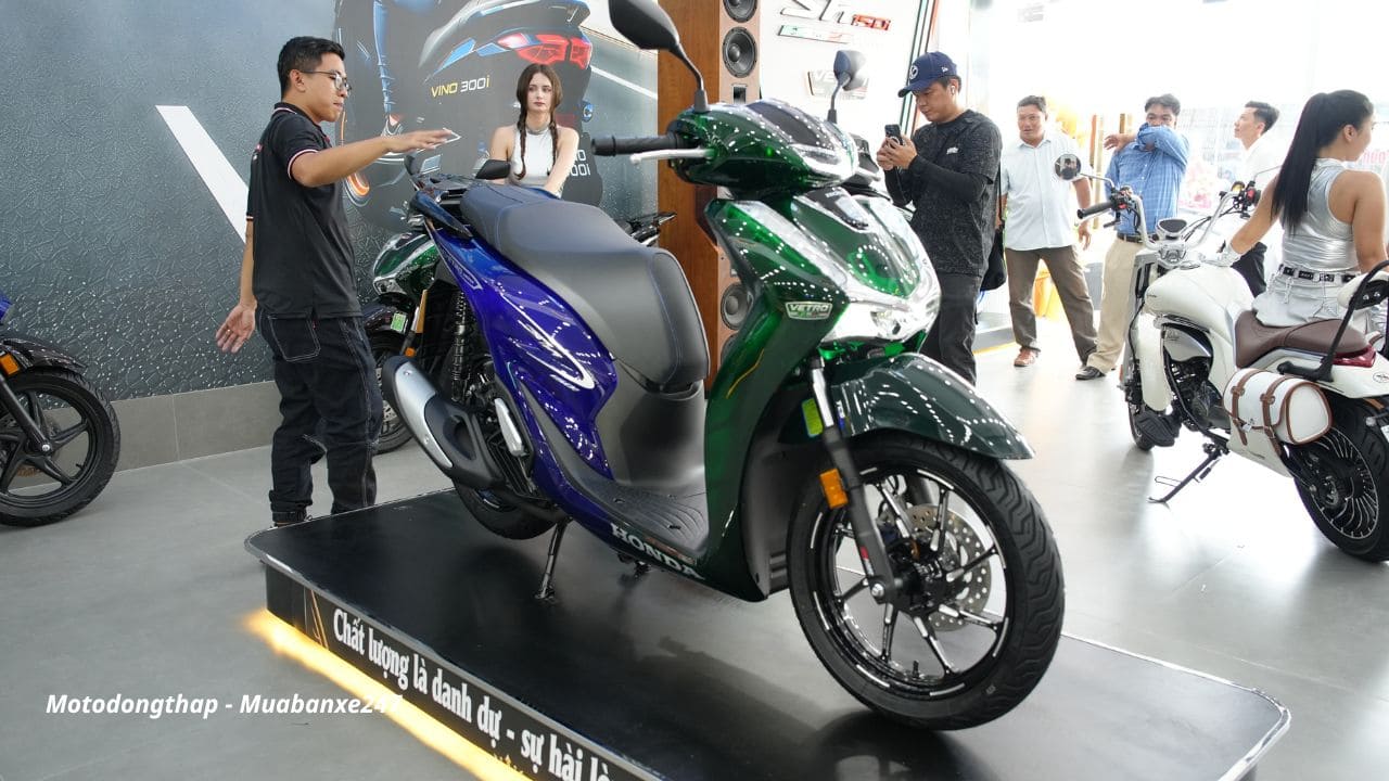 Honda SH150i Super Vetro 2 in 1 Made In Italy 4 Honda SH150i Super Vetro 2 in 1 Made In Italy - Ảnh 2