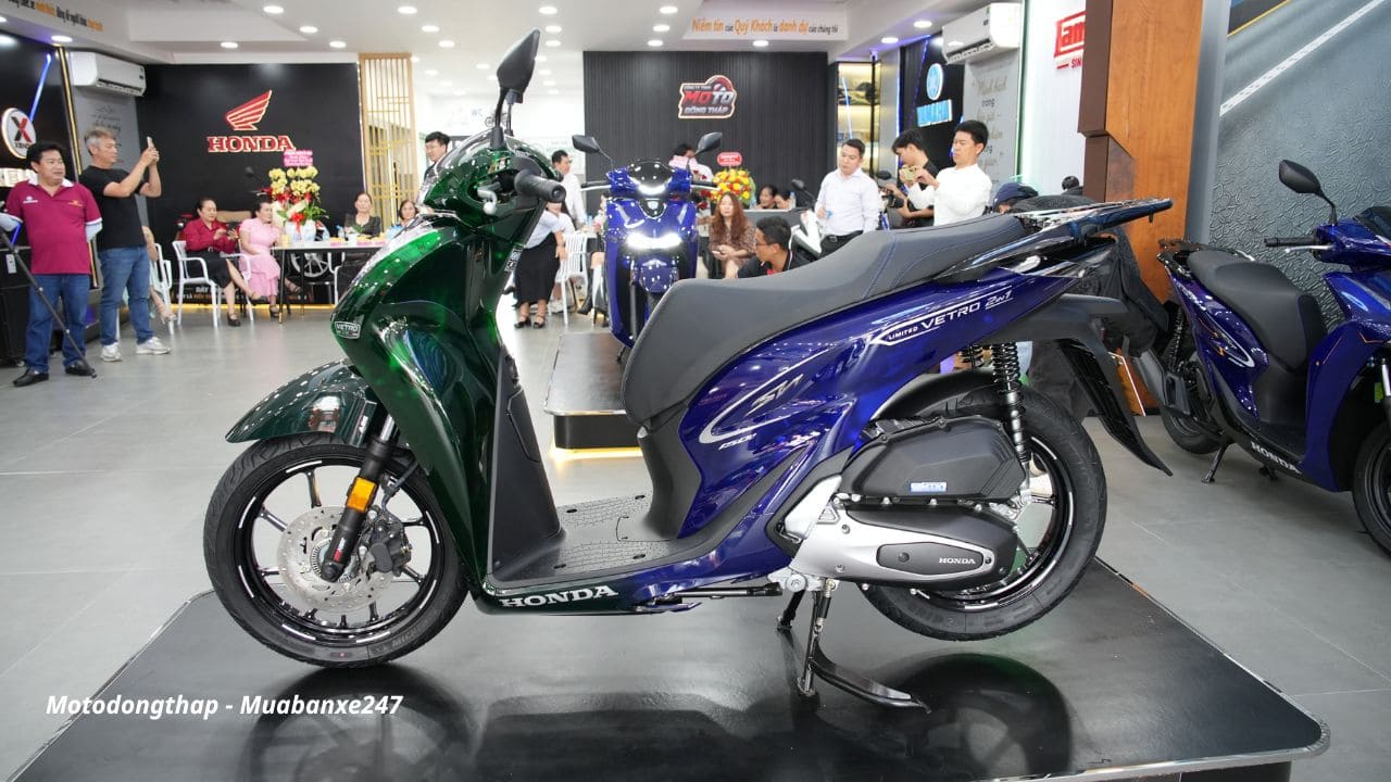 Honda SH150i Super Vetro 2 in 1 Made In Italy 7 Honda SH150i Super Vetro 2 in 1 Made In Italy - Ảnh 5