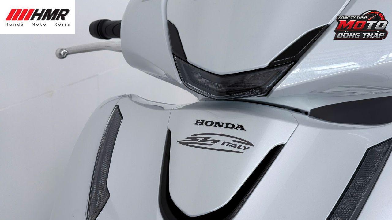 Honda SH Ý 150i Special Edition Honda Moto Roma màu trắng 50 Honda SH Ý 150i Special Edition Honda Moto Roma màu trắng