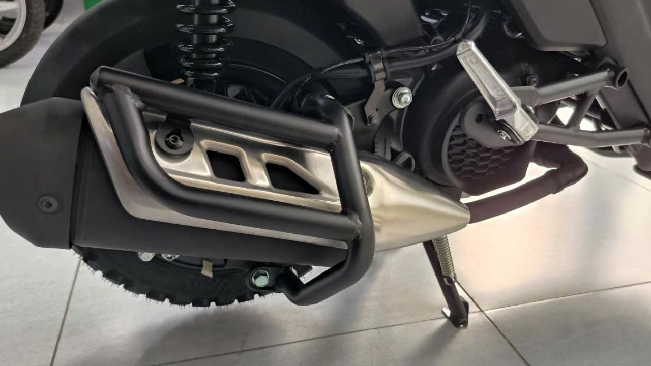 honda square x125 mau xanh trang vang 6