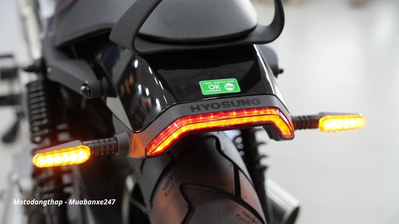 Hyosung GV350X