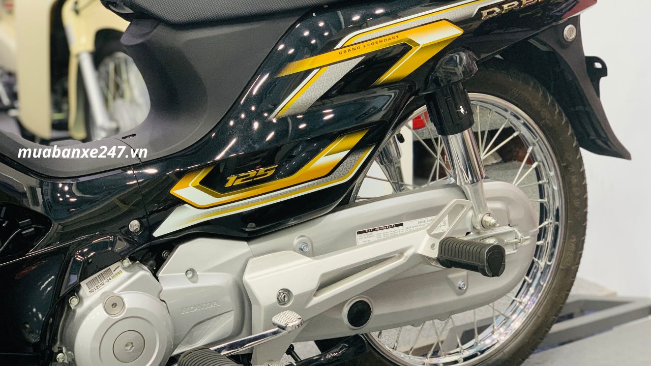 Honda Dream NCX 2026 màu đen còn vài xe tại Việt Nam