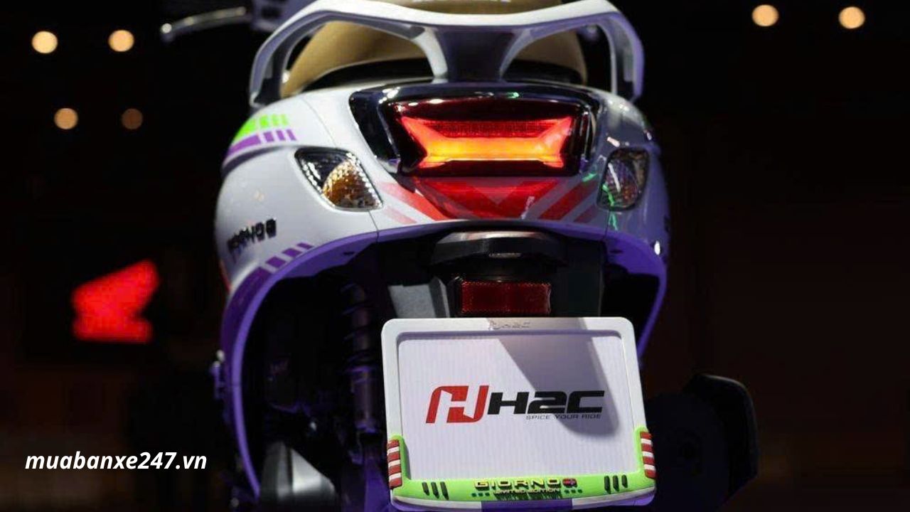 Giá Honda Giorno+ Buzz Lightyear khoảng 59 triệu đồng tại Thái Lan 5 Honda Giorno+ Buzz Lightyear Limited Edition