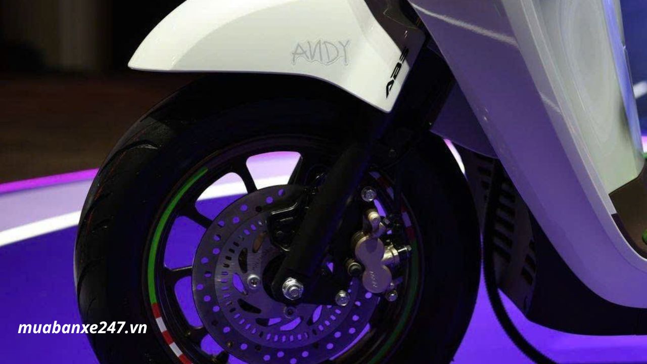 Honda Giorno+ Buzz Lightyear Limited Edition - Xe tay ga Space Ranger giới hạn 2.000 chiếc toàn cầu 17 Honda Giorno+ Buzz Lightyear Limited Edition