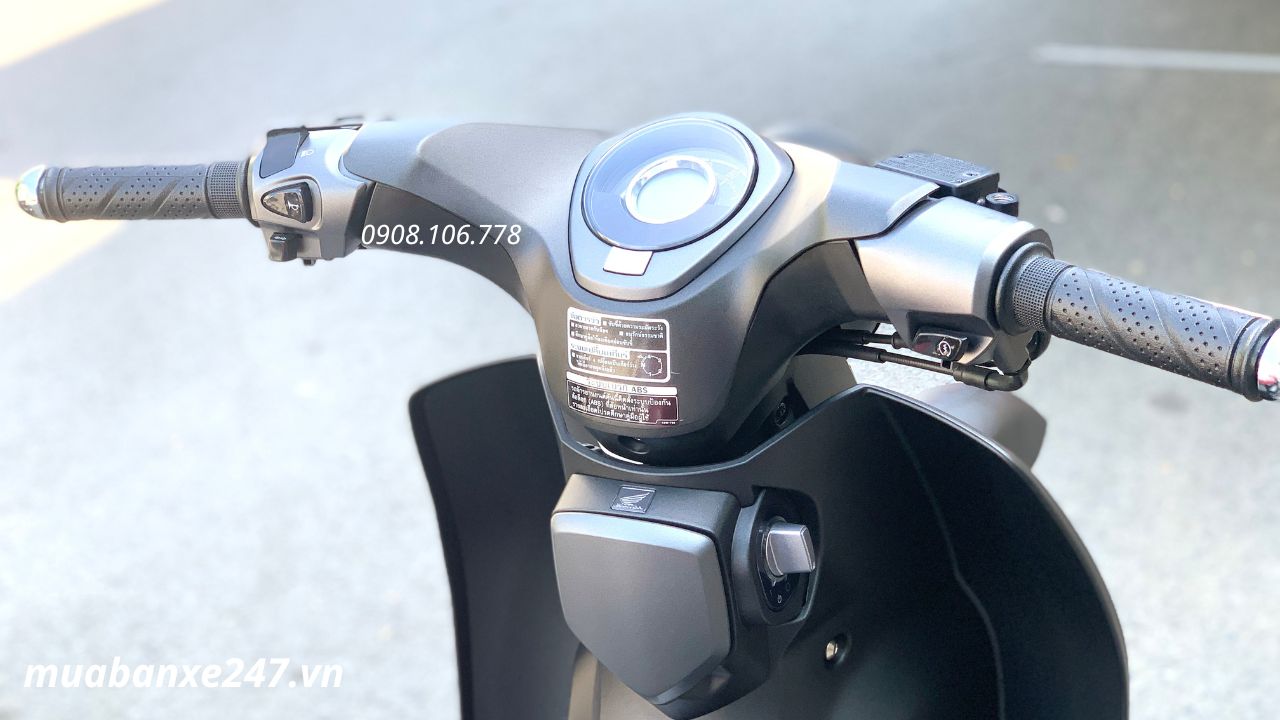 Honda Super Cub C125 ABS 2026 Thái Lan màu đen nhám: Xe nhập đã sẵn sàng bàn giao 3 Honda Super Cub C125 ABS 2026 Thái Lan màu đen nhám