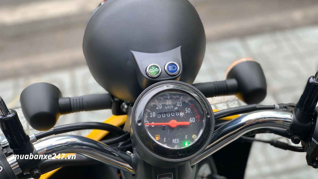 Honda Today 50 màu vàng được khui thùng tại Cubhouse