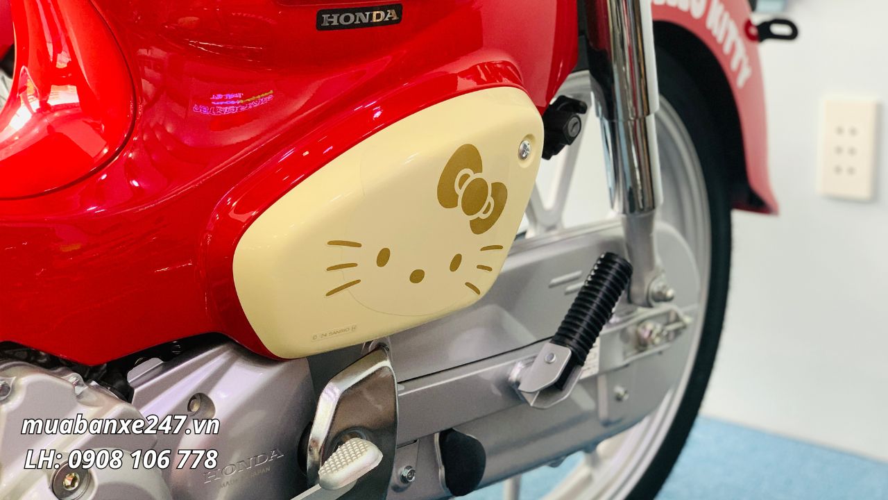 Honda Super Cub Hello Kitty Nhật Bản