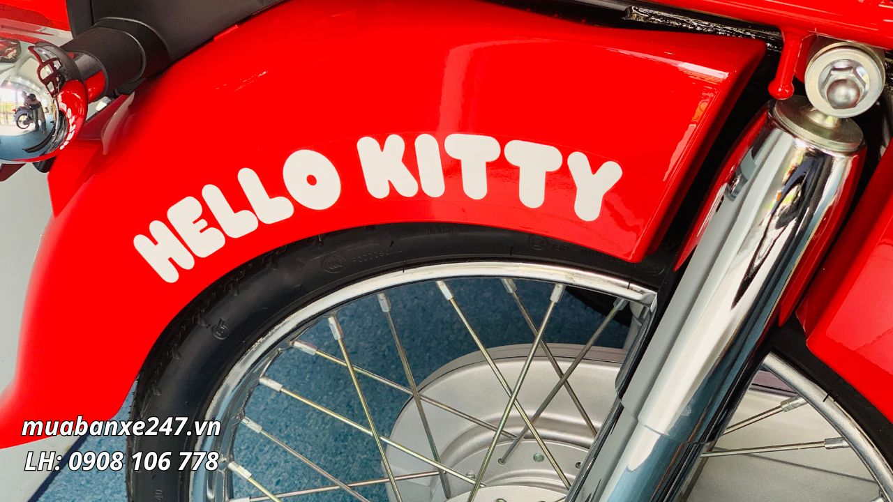 Honda Super Cub Hello Kitty Nhật Bản